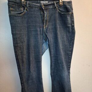 Women's Levis Bootcut Jeans size 18 LC